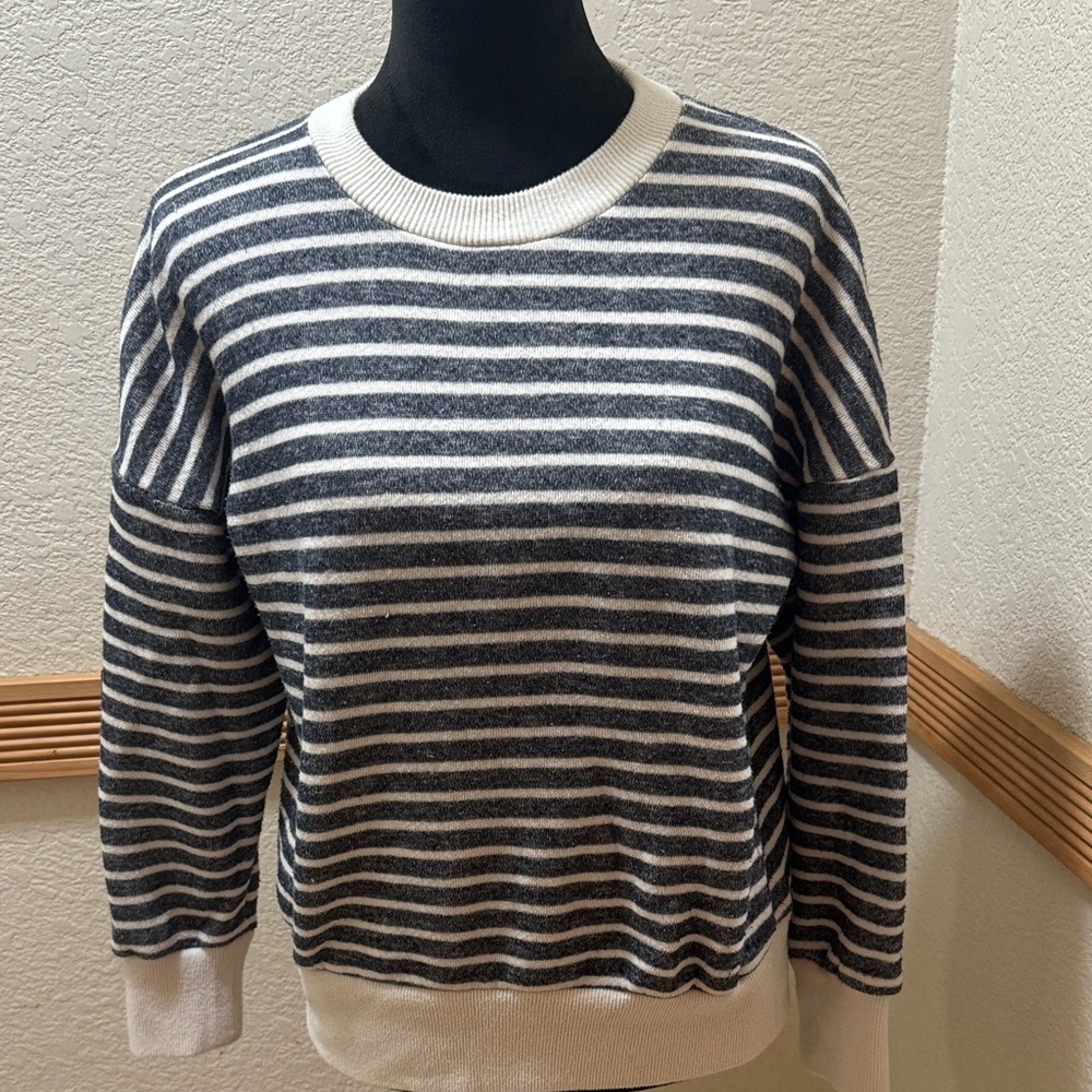 Zara Striped Dark Gray and White Women's Sweater Size S!